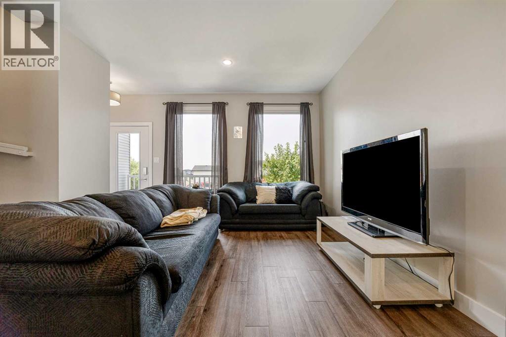 824 Coalbrook Close W
