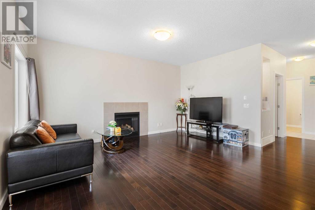 12 KINCORA Mews NW
