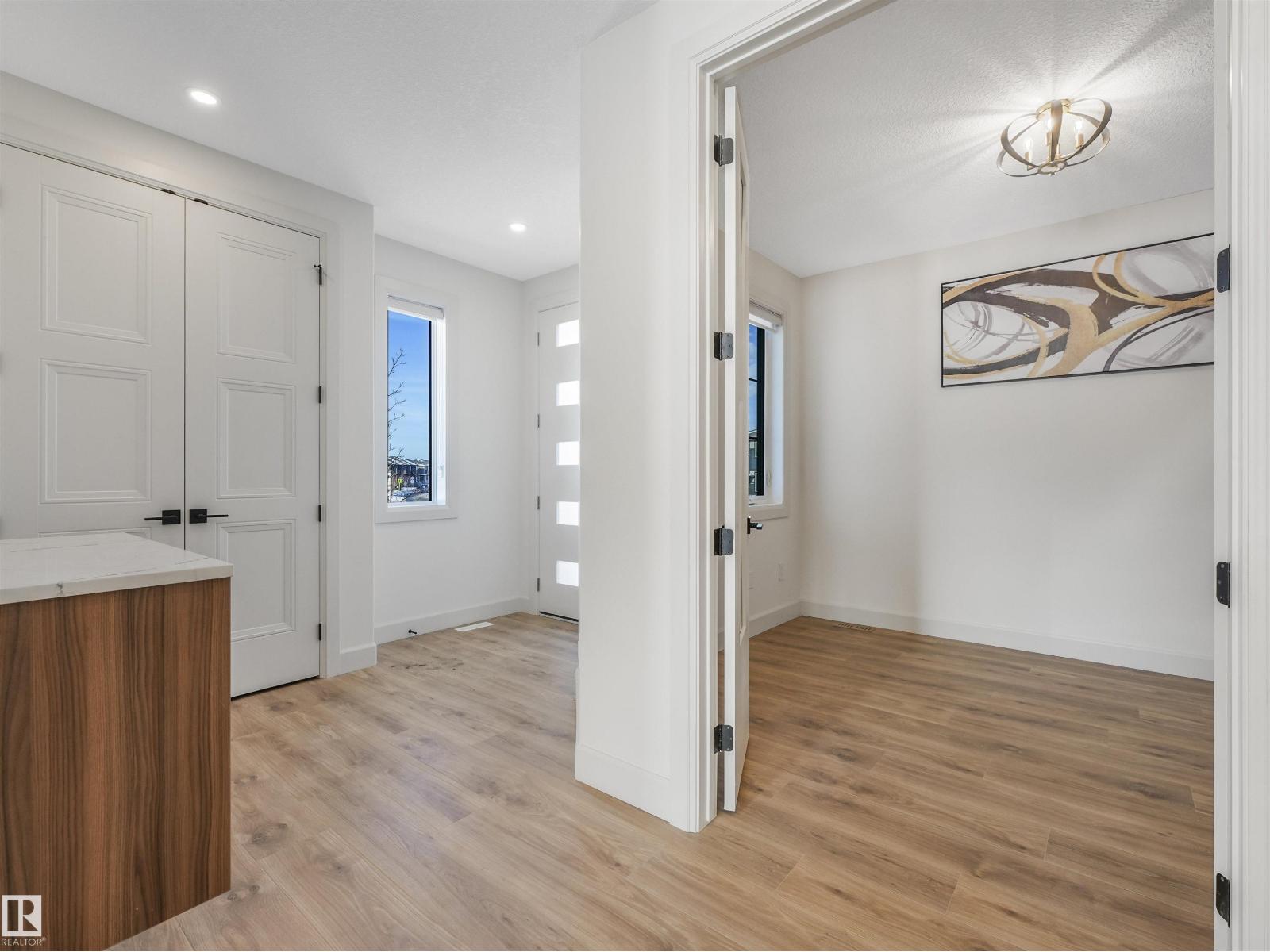 62 Fenwyck BLVD