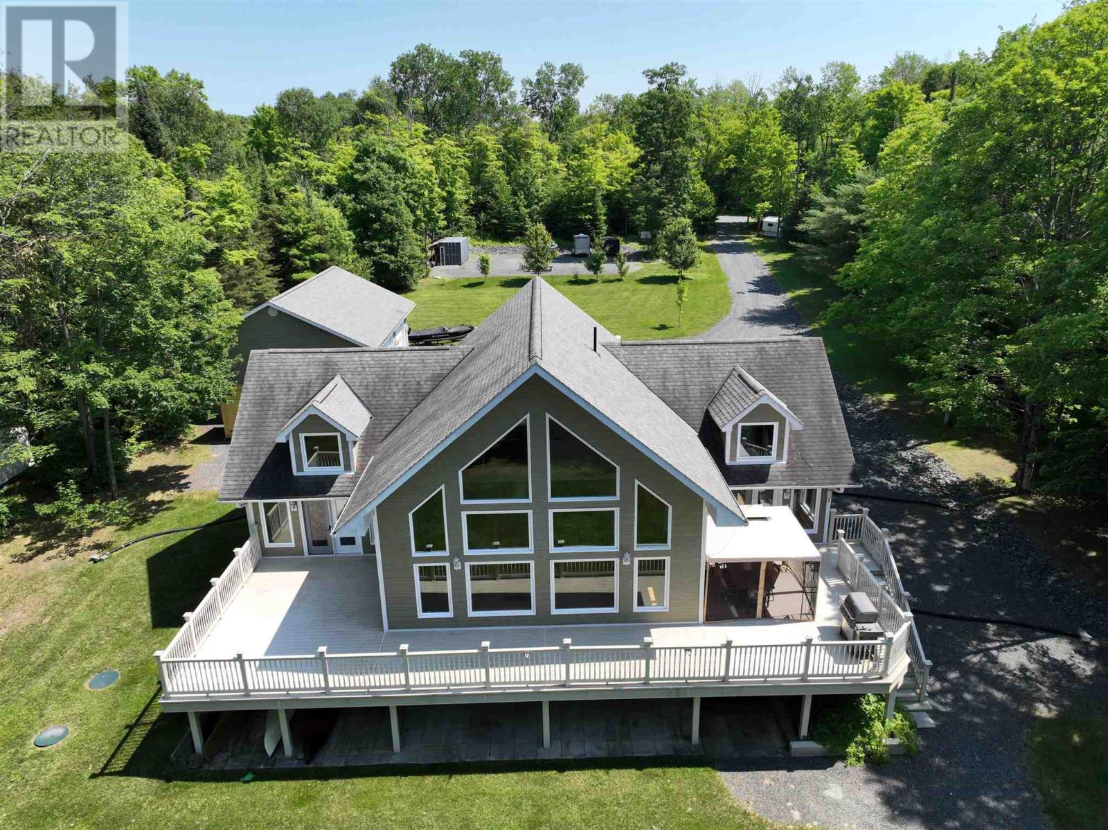 11 River DR