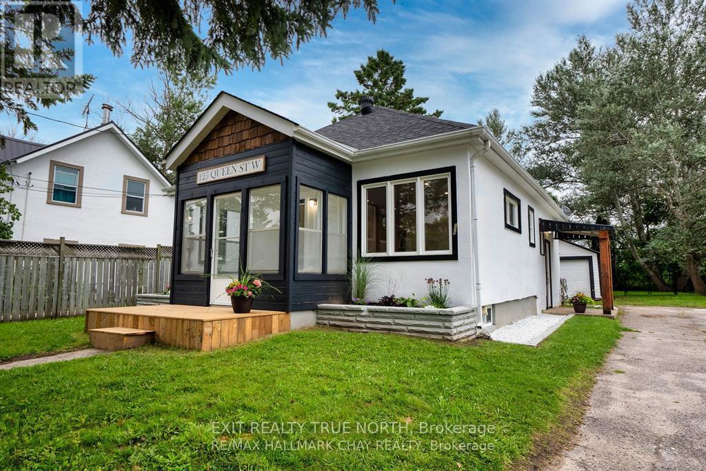 125 QUEEN STREET W - Photo 2