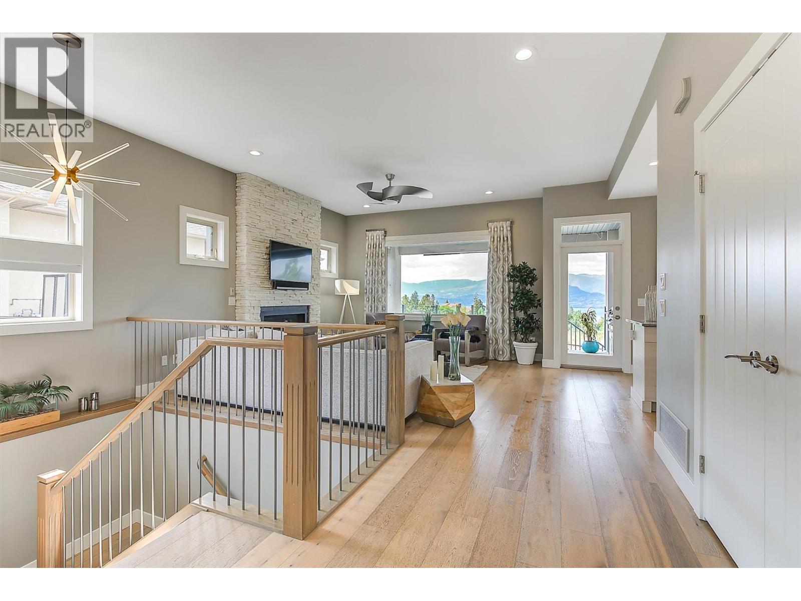 514 Quartz Crescent Unit# 6