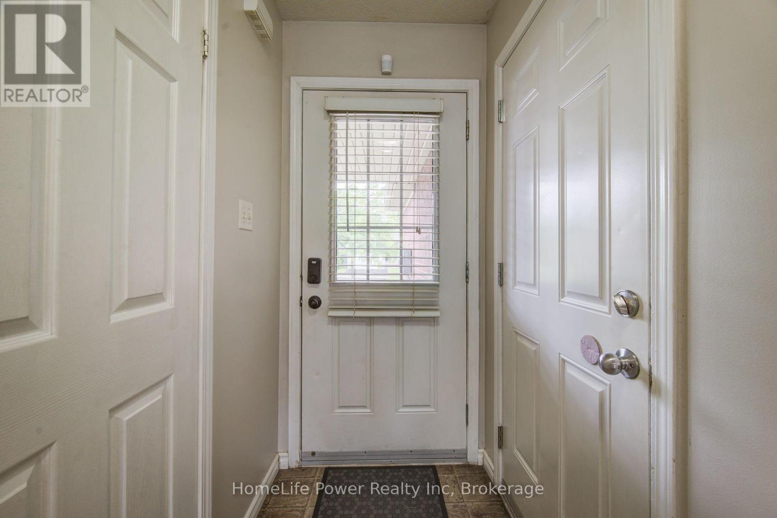 208 FEATHERSTONE CRESCENT