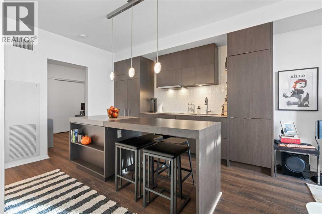 317, 615 6 Avenue SE