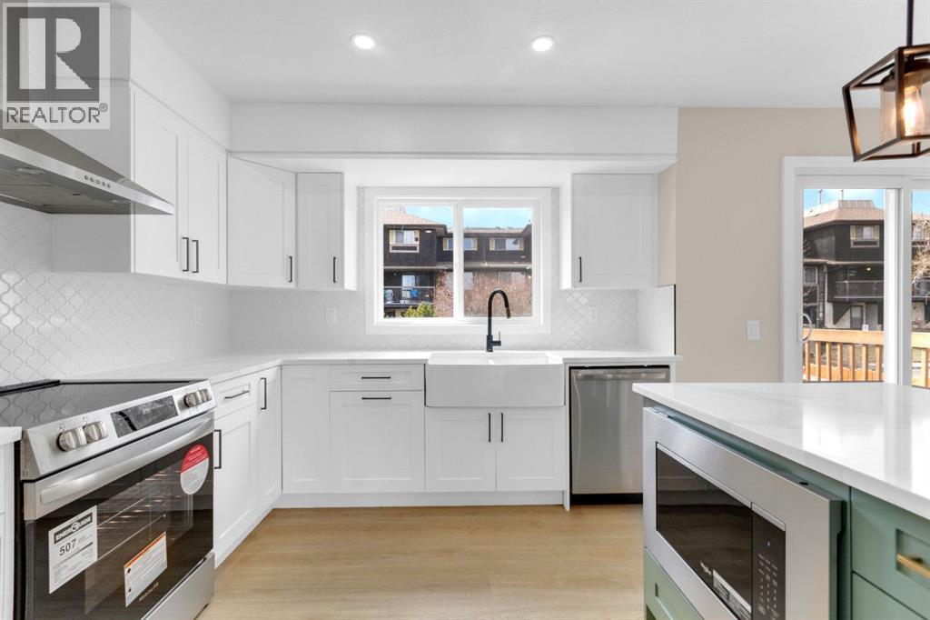 956 Bracewood Rise SW