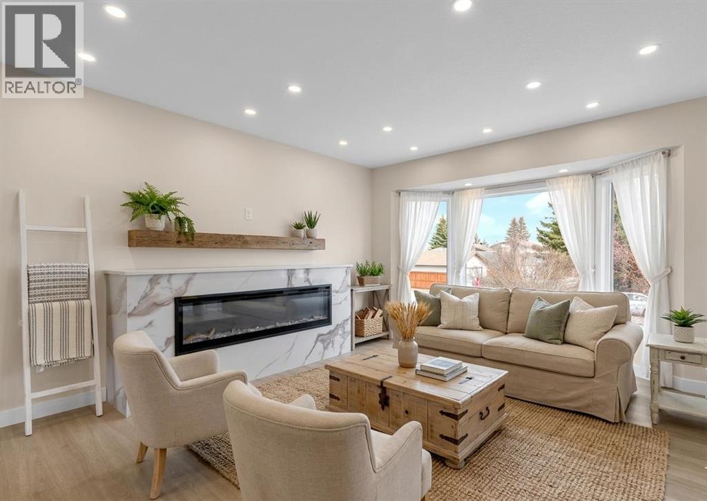 956 Bracewood Rise SW