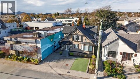 1012 North Park St Victoria BC V8T1C6