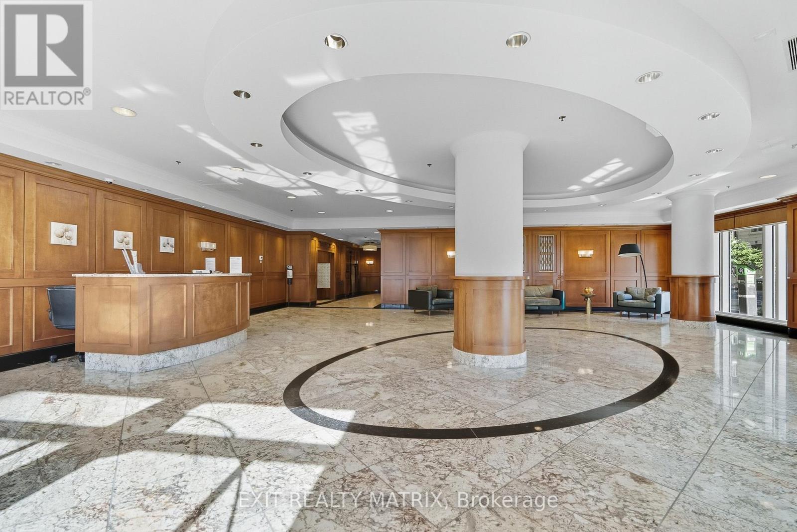 PH2-2803 - 195 BESSERER STREET