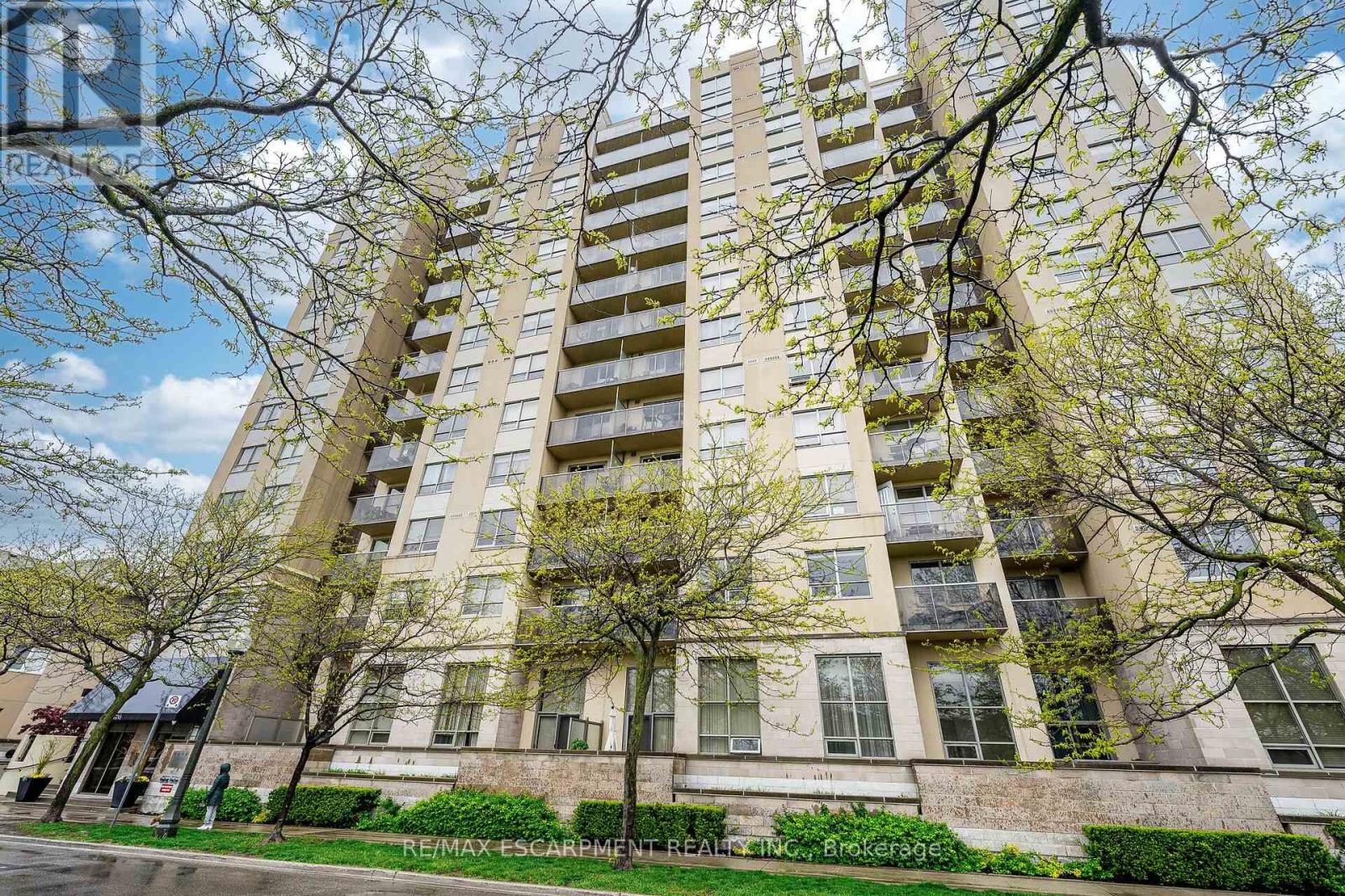 402 - 4 ELSINORE PATH