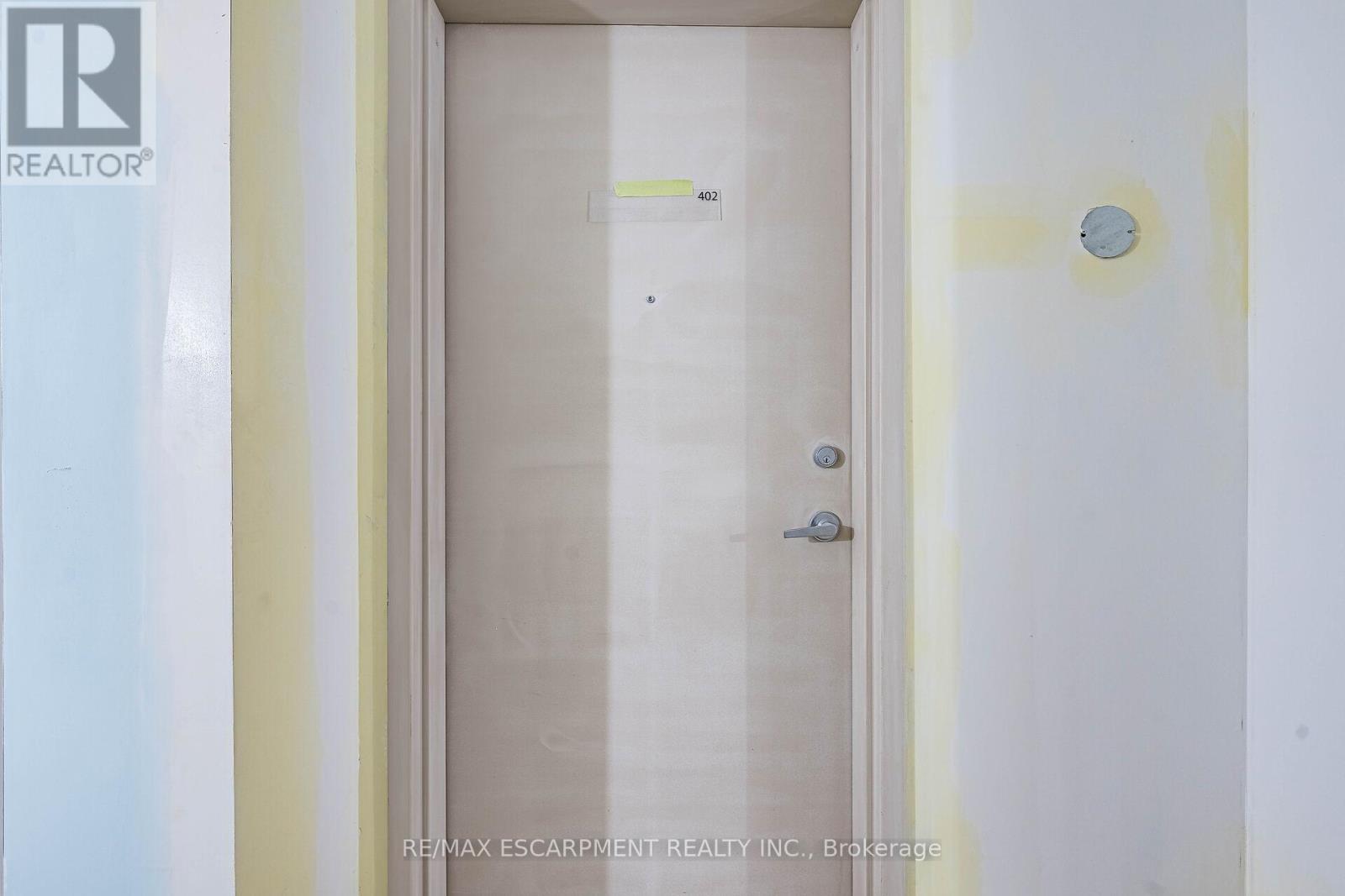 402 - 4 ELSINORE PATH