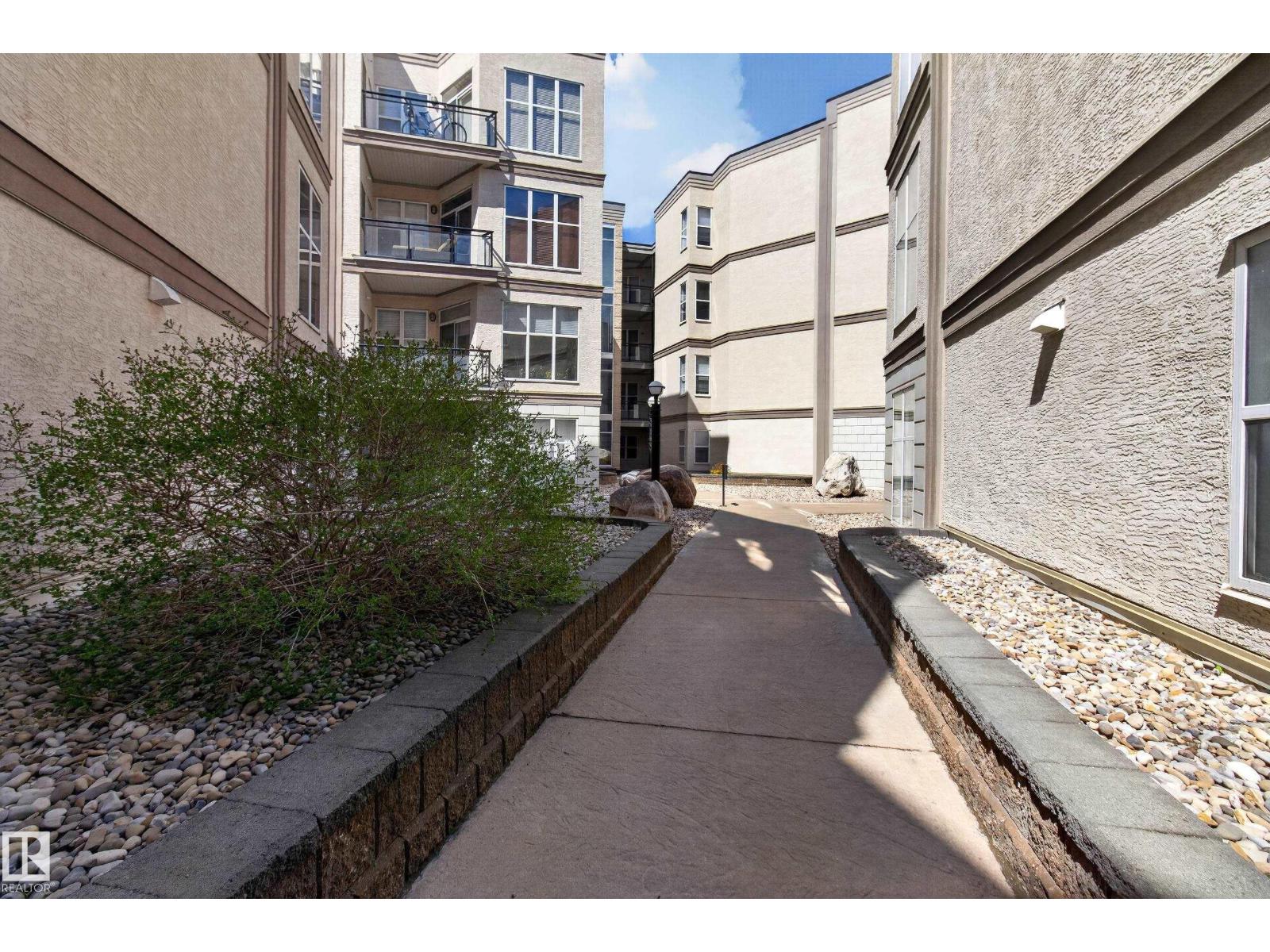 #341 4827 104A ST NW