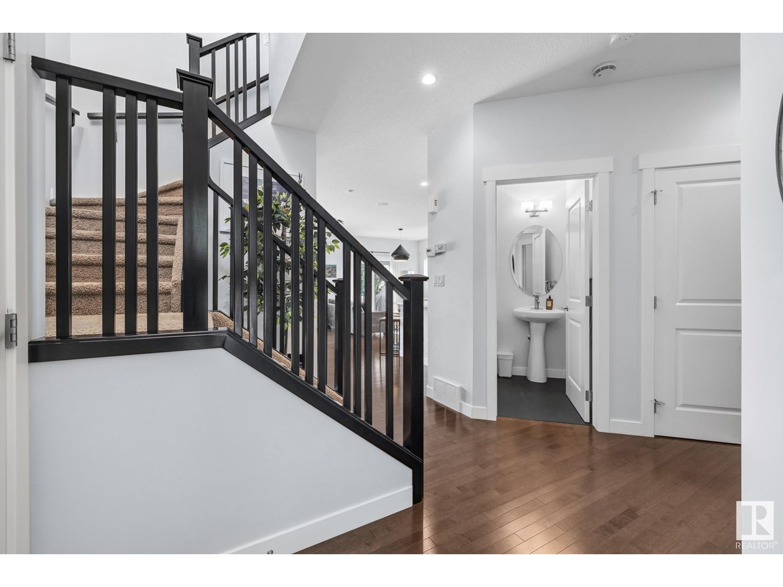 21937 94A AV NW