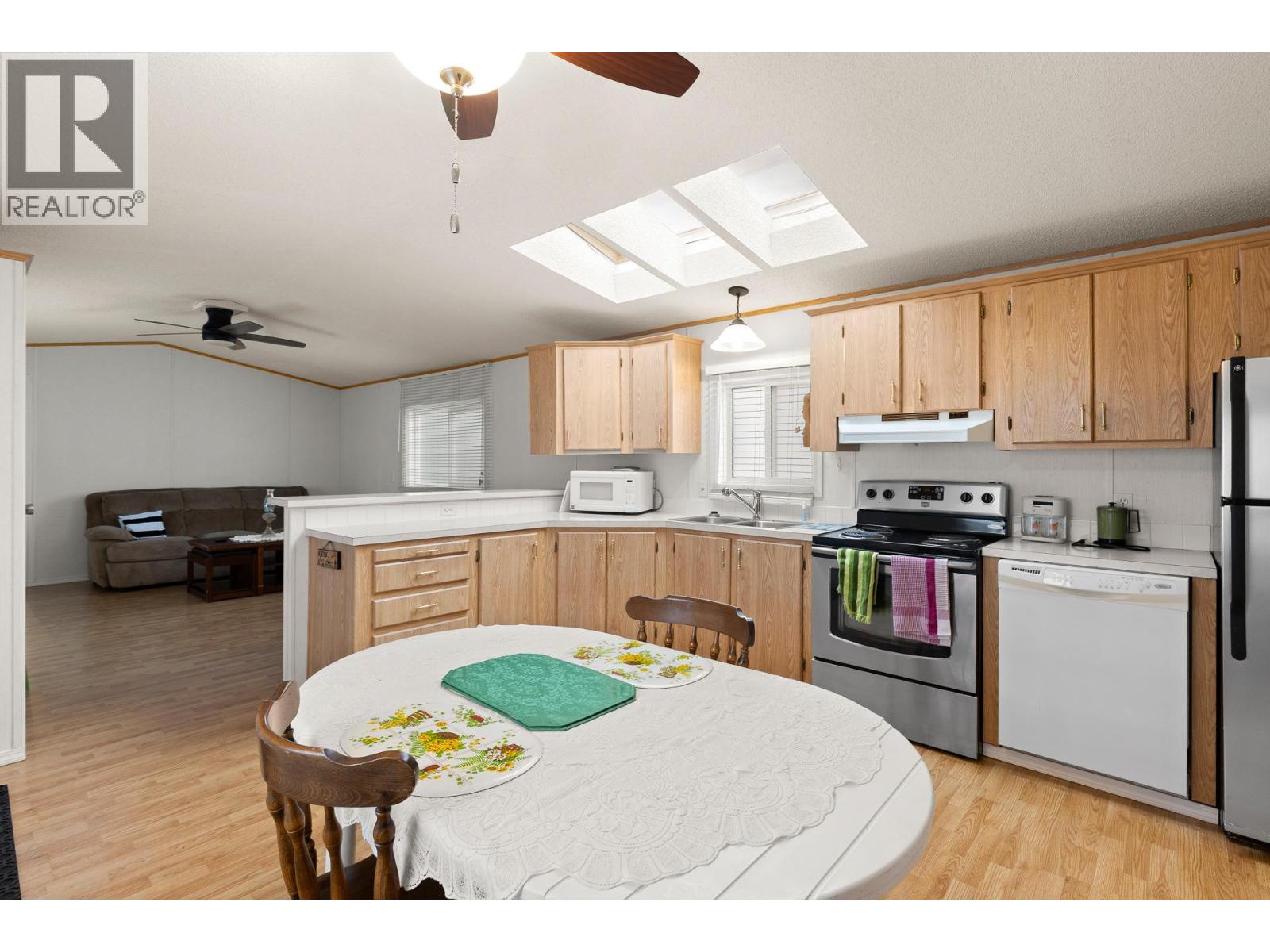 1929 97 Highway S Unit# 33