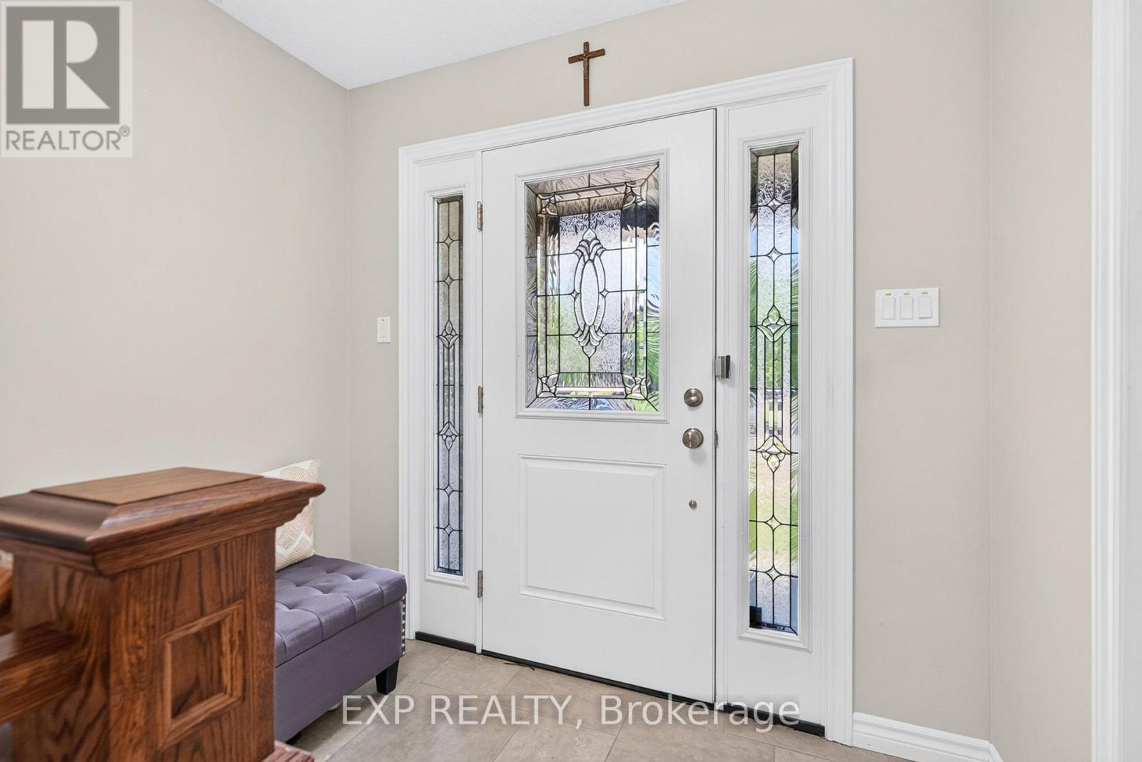 6 CAVERHILL CRESCENT