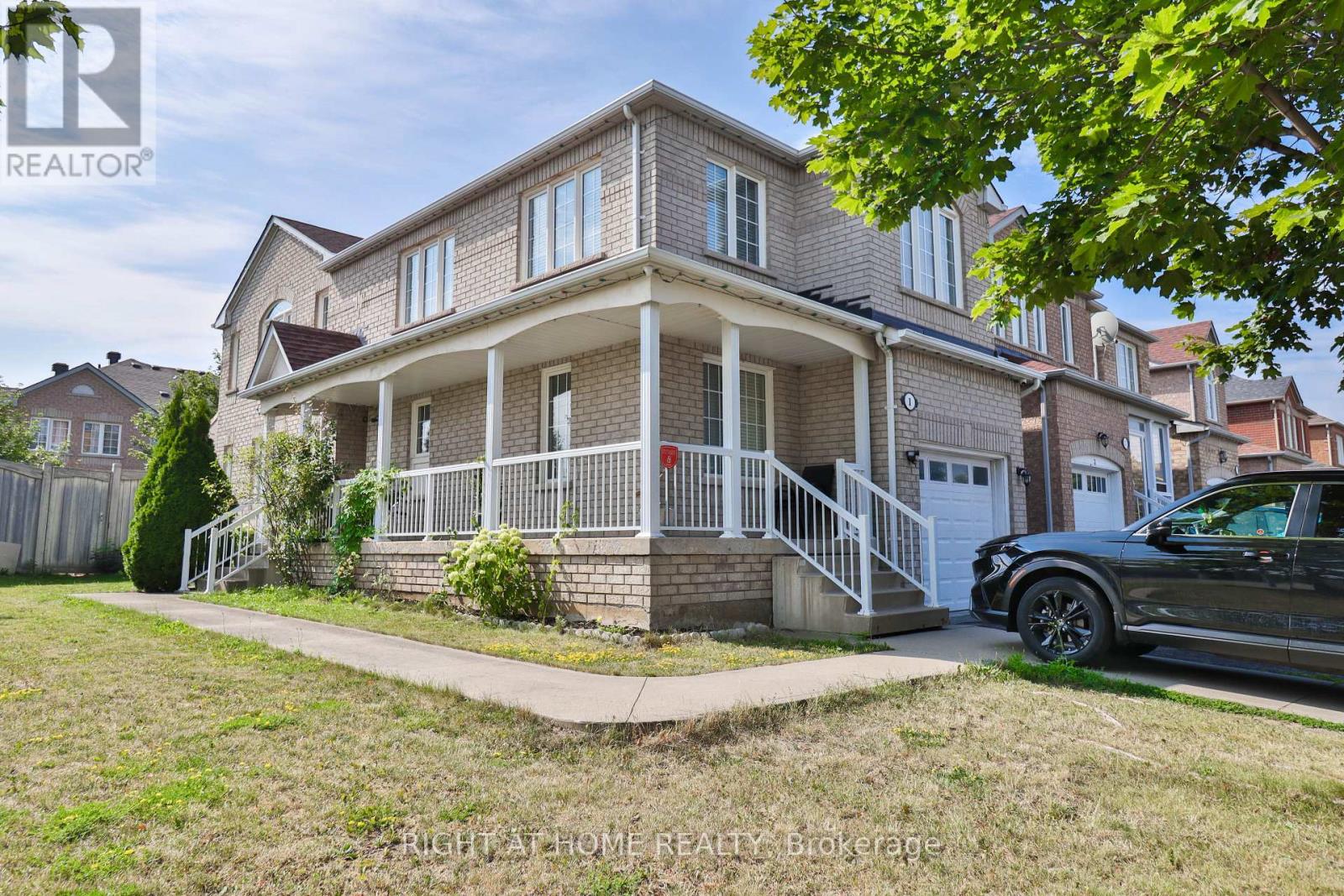 1 EASTVIEW GATE