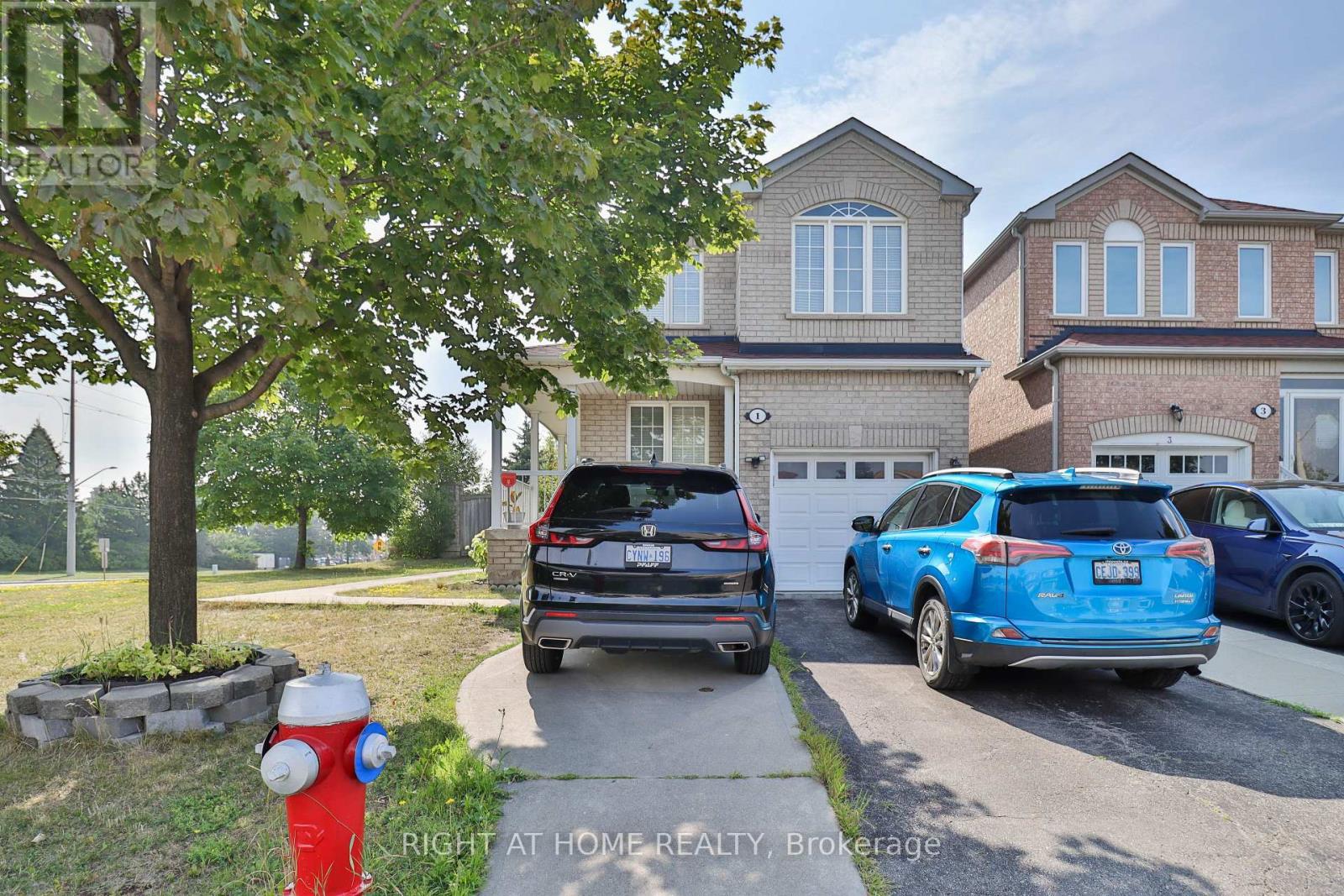 1 EASTVIEW GATE