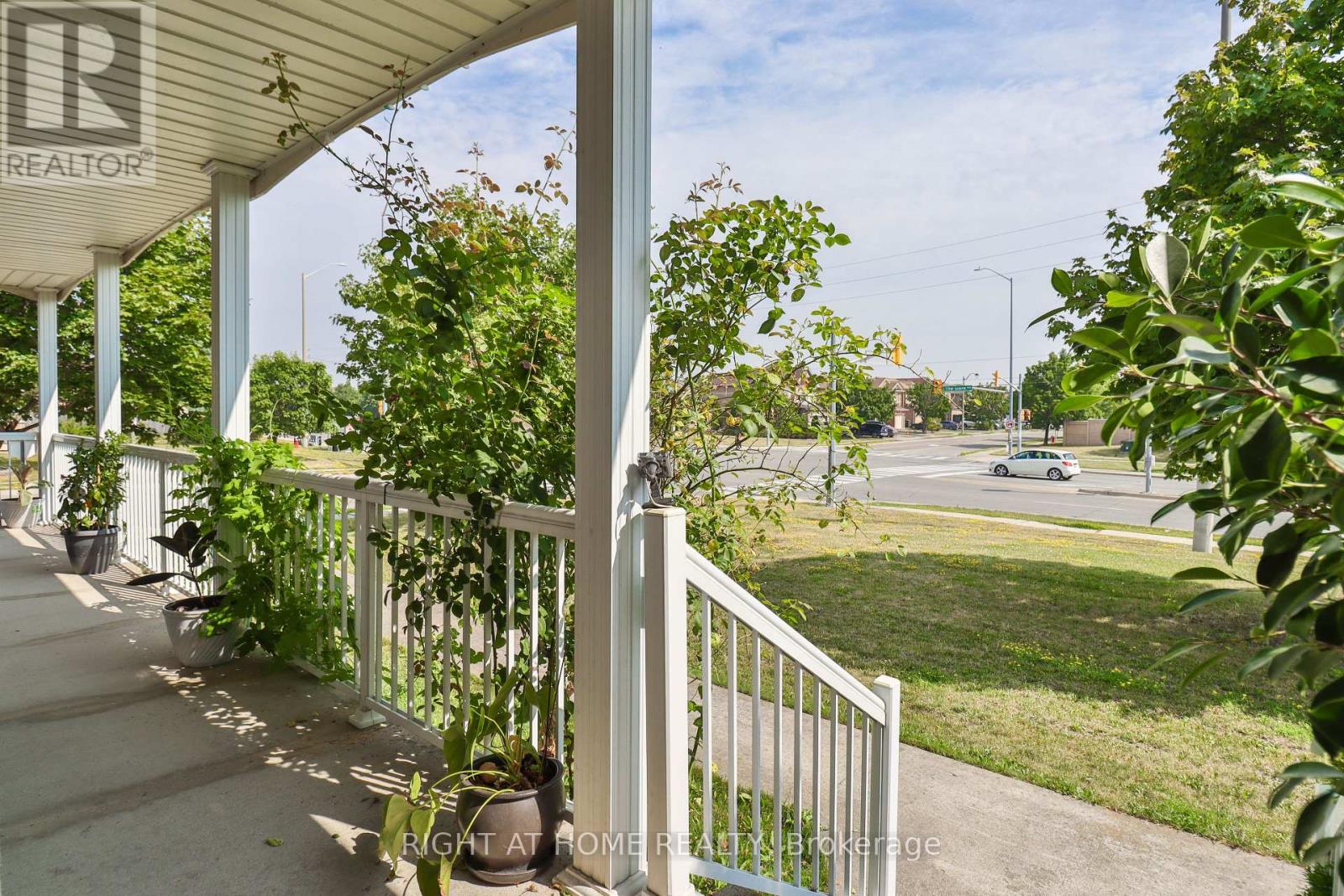 1 EASTVIEW GATE