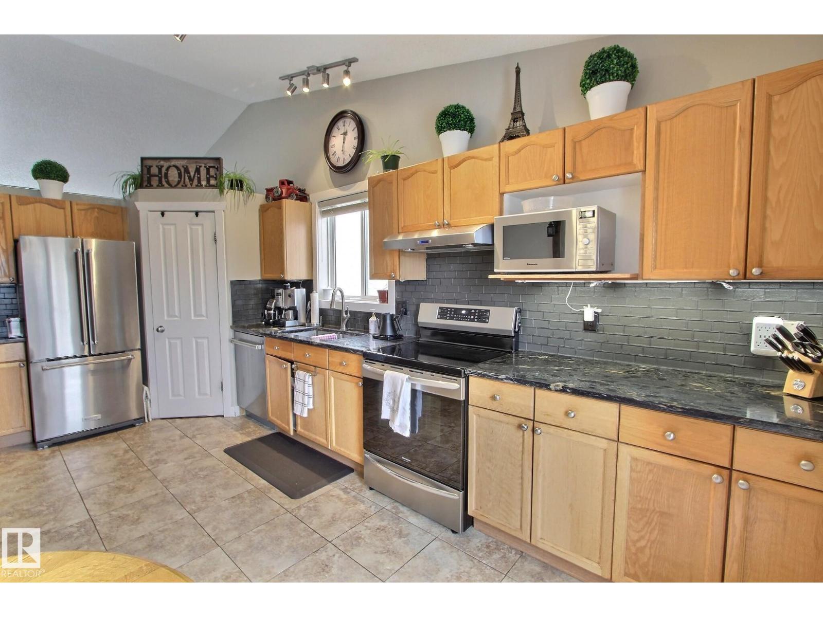 12 BELFRY FAIRWAY CR