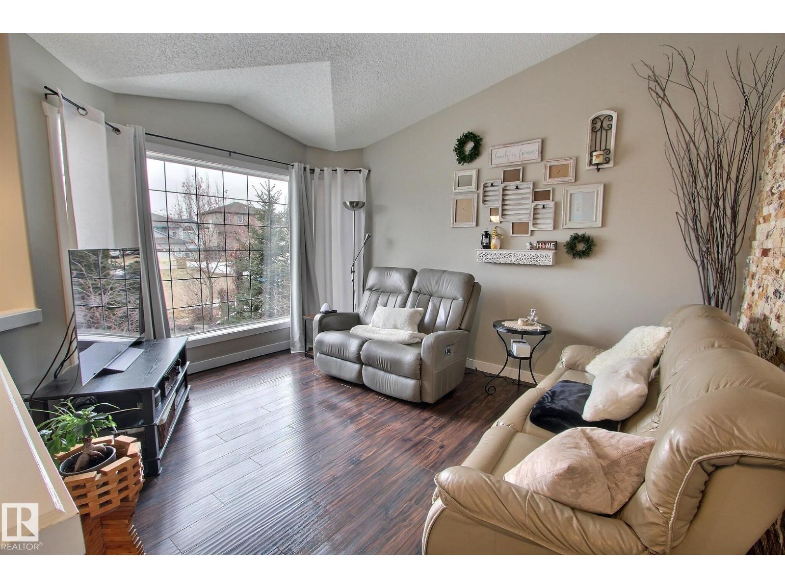 12 BELFRY FAIRWAY CR