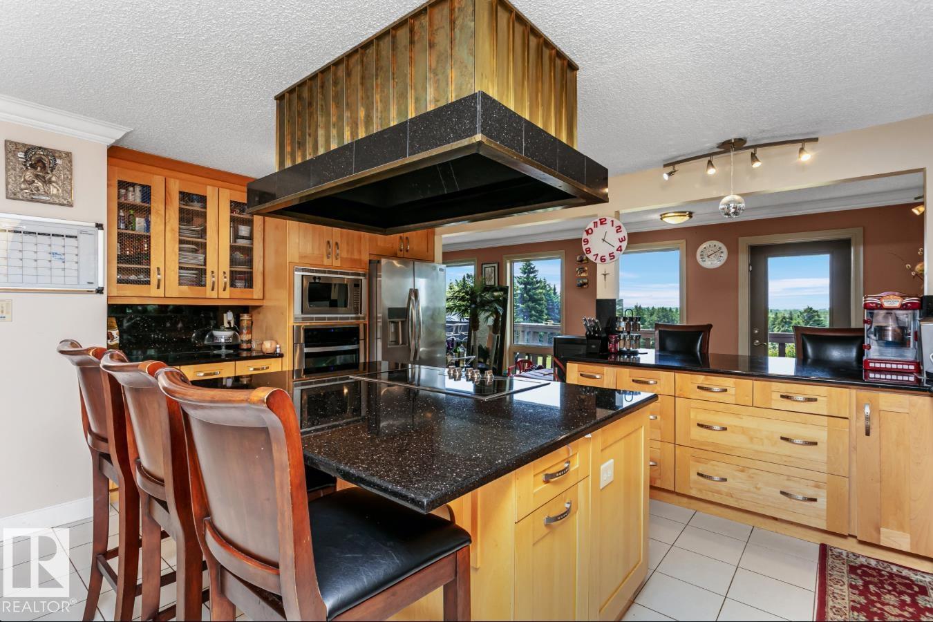 53310 RR 221 229 Hunter’s Hill NW