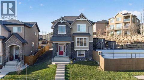 9050 14 Avenue SW Calgary AB T3H0R2