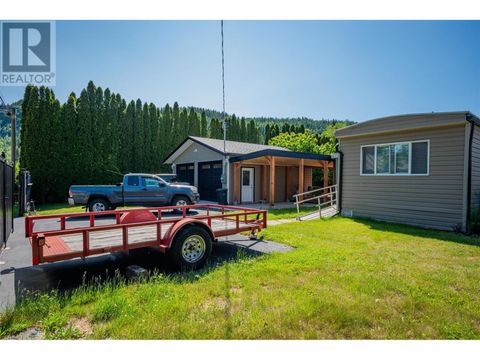 522 105TH Street Castlegar BC V1N3G8