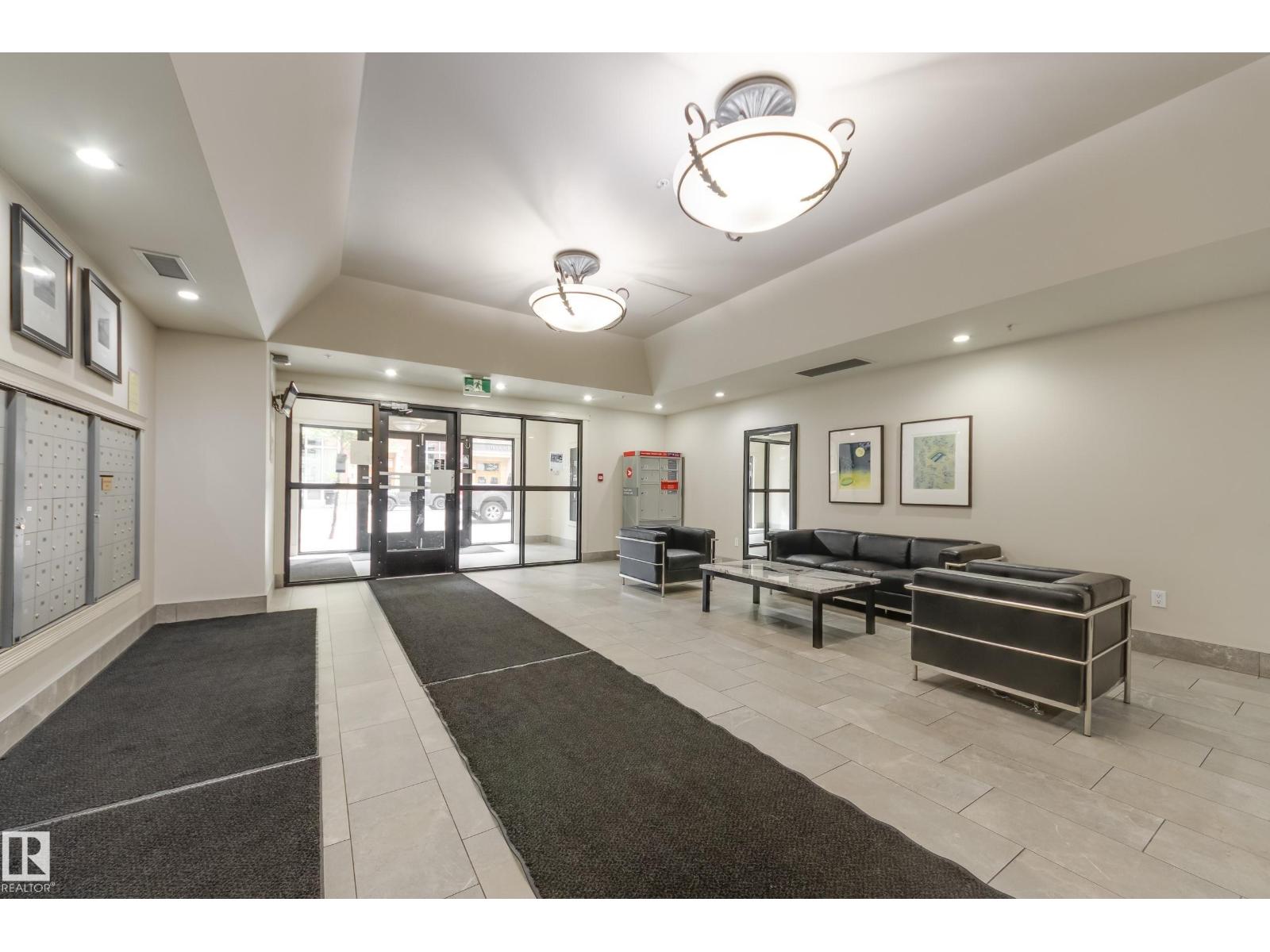 #2506 10180 104 ST NW