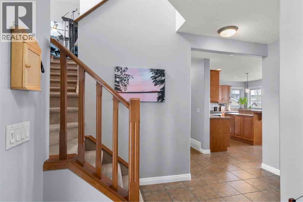 147 Coventry Hills Drive NE