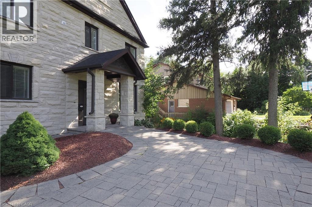 530 ST ANDREW Street E