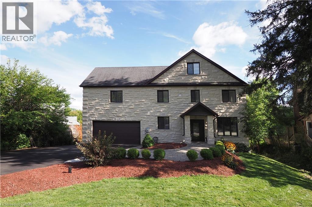 530 ST ANDREW Street E