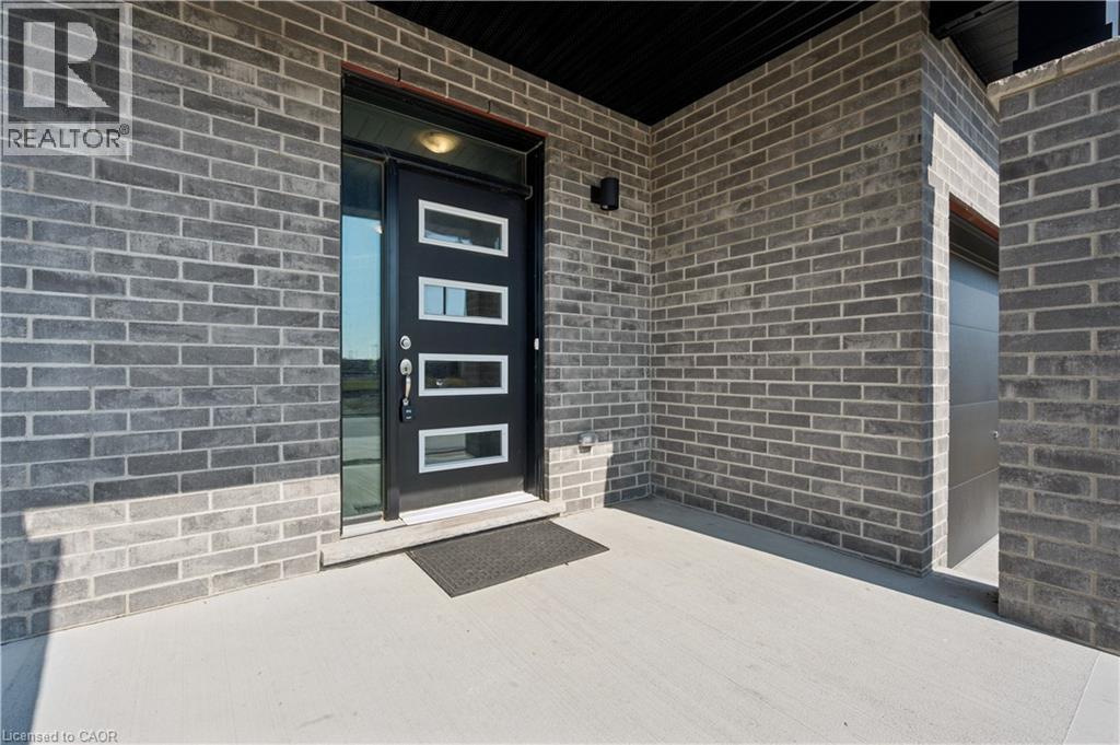 40 MOON Crescent