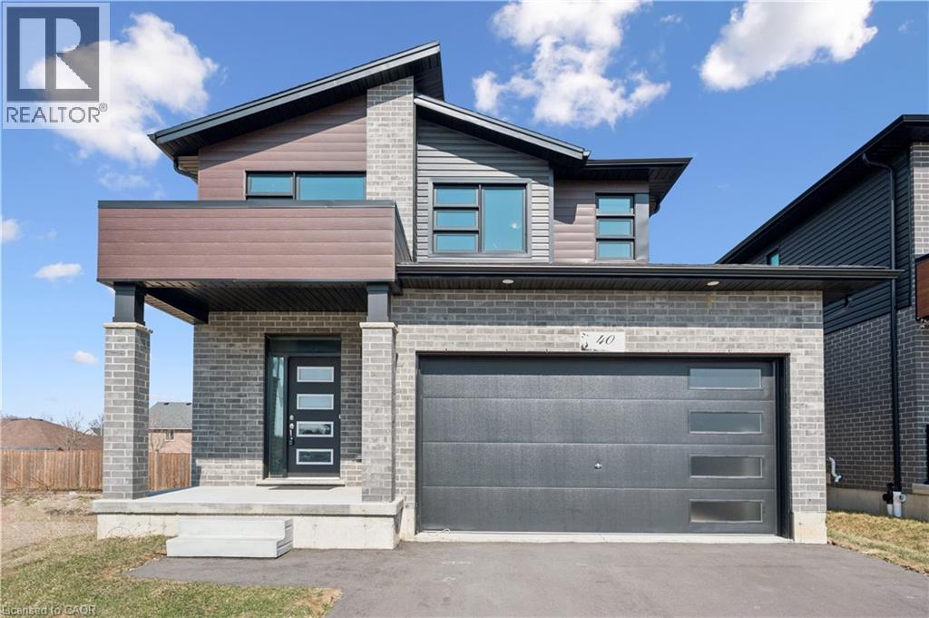 40 MOON Crescent