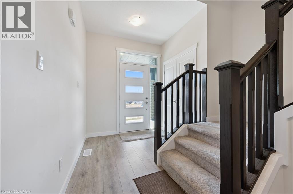 40 MOON Crescent