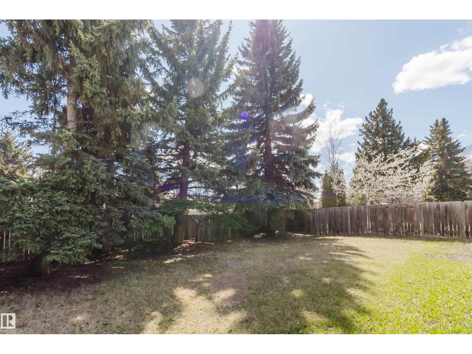 10423 35 AV NW