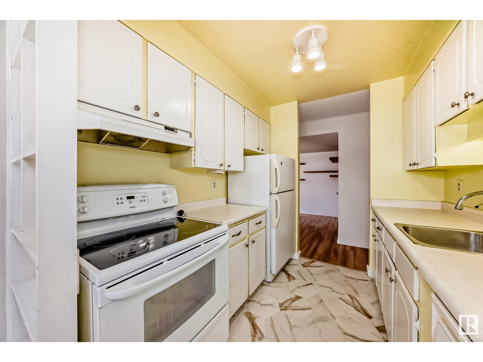 #301 11415 41 AV NW