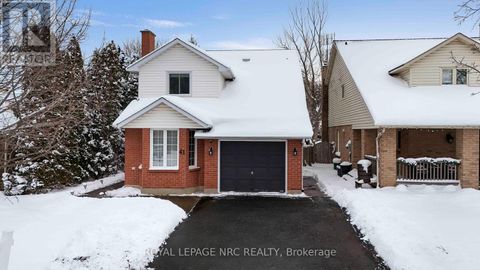 41 HUNTINGTON LANE St. Catharines (Grapeview) ON L2S3R5