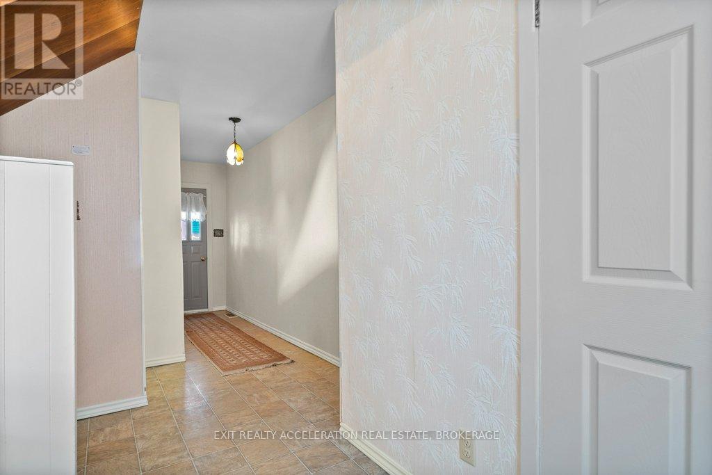 28 SUNSET CRESCENT