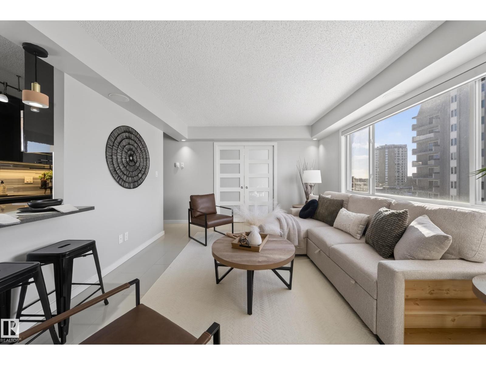 #504 10140 115 ST NW