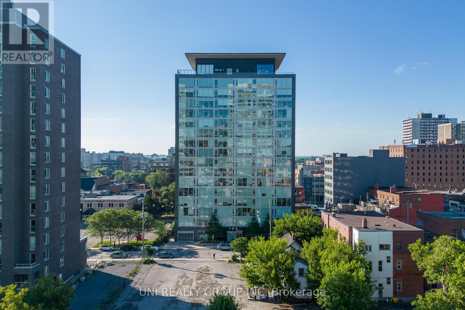 1206 - 300 LISGAR STREET