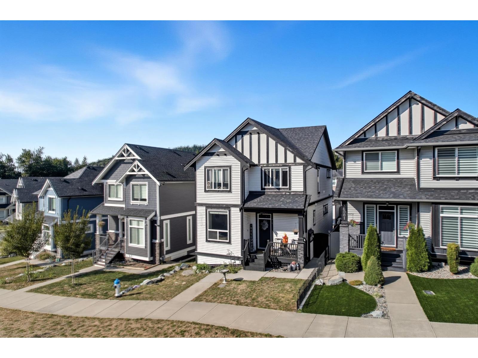 36051 EMILY CARR GREEN