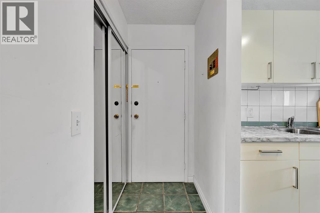 4, 104 Sabrina Way SW