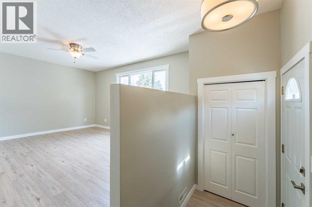 528 Queensland Place SE