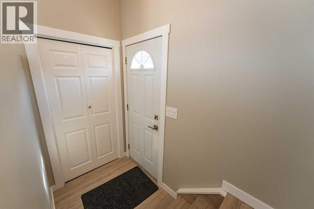 528 Queensland Place SE