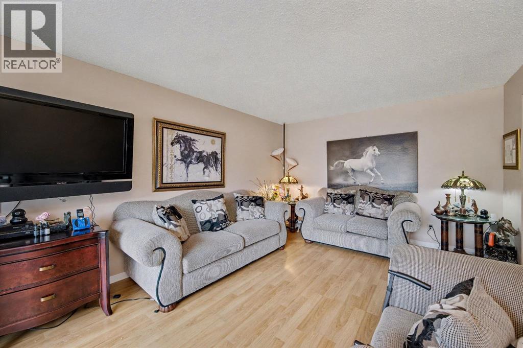 983 Woodbine Boulevard SW