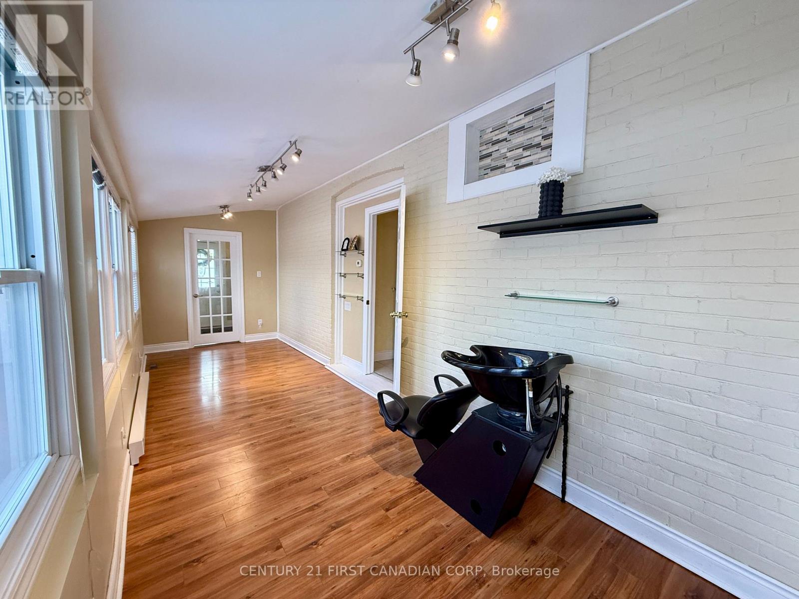 236 RAYMOND AVENUE