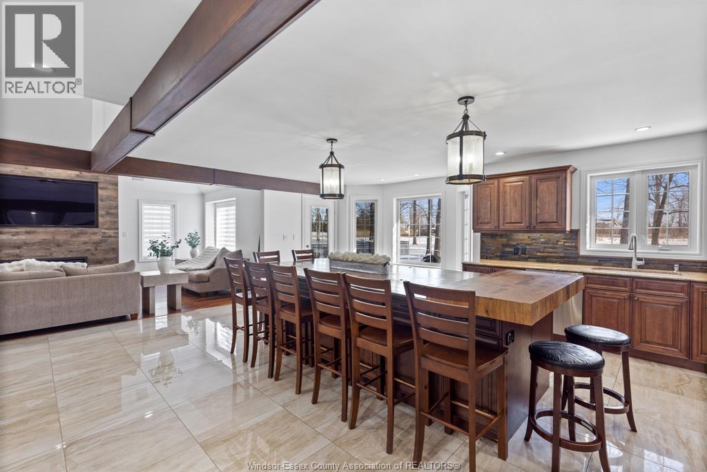 313 CRYSTAL BAY DRIVE