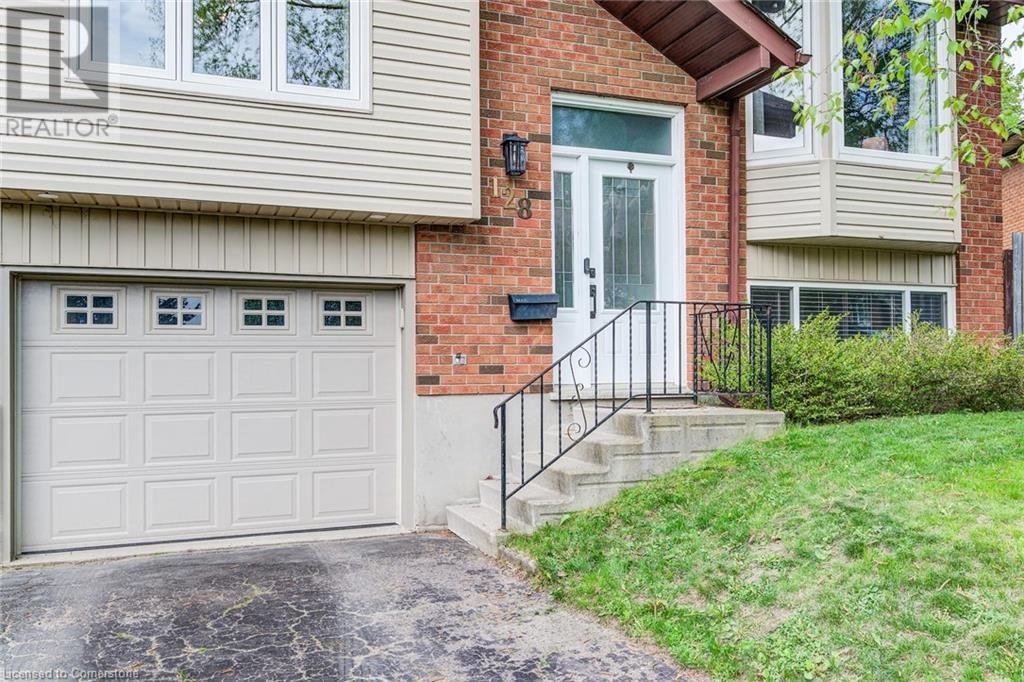 128 ALBION Court