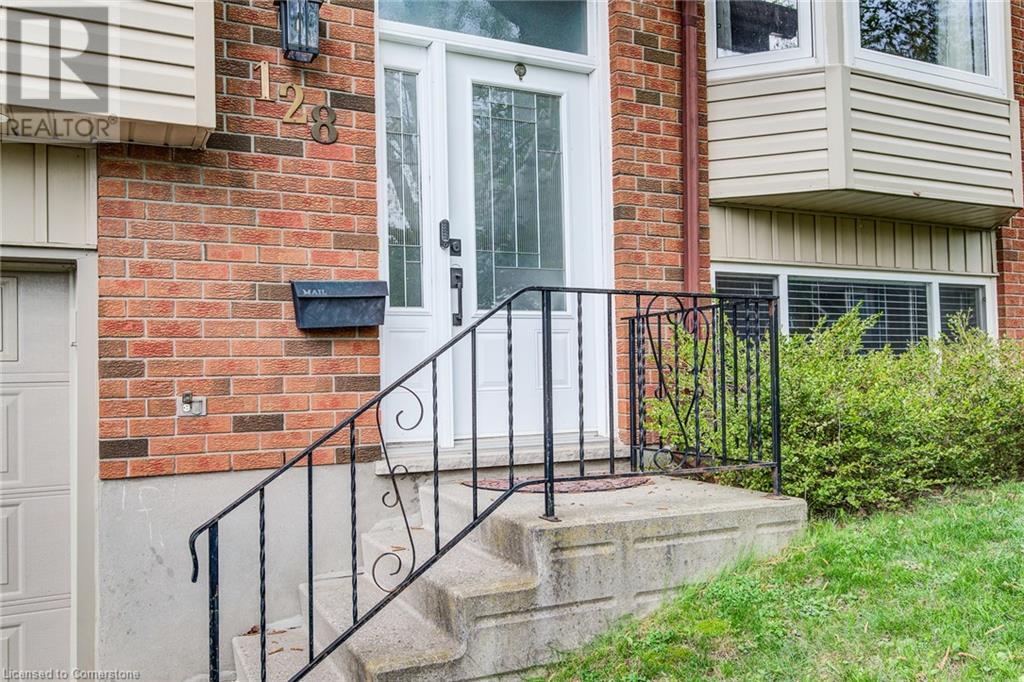 128 ALBION Court