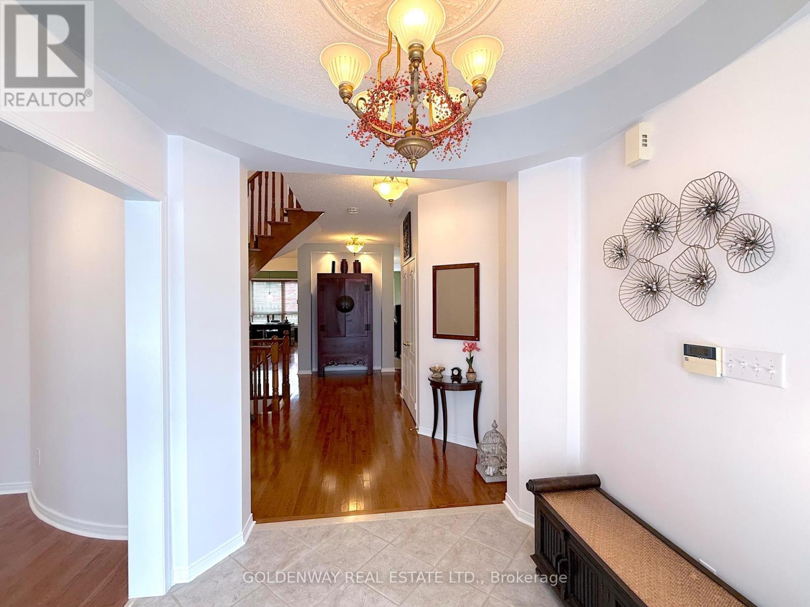 10 BERTRAM EARNSHAW DRIVE