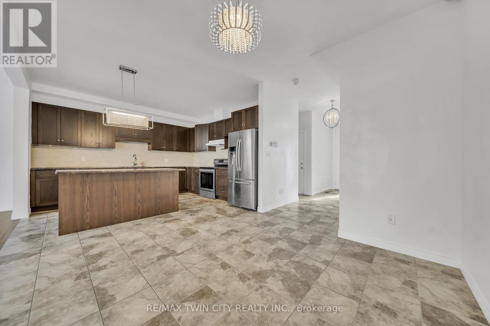 182 EDEN OAK TRAIL